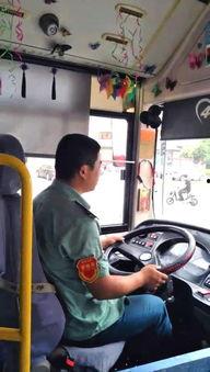 公交车最新爆料,揭秘最新公交车爆料背后的科技革新与出行变革  第3张